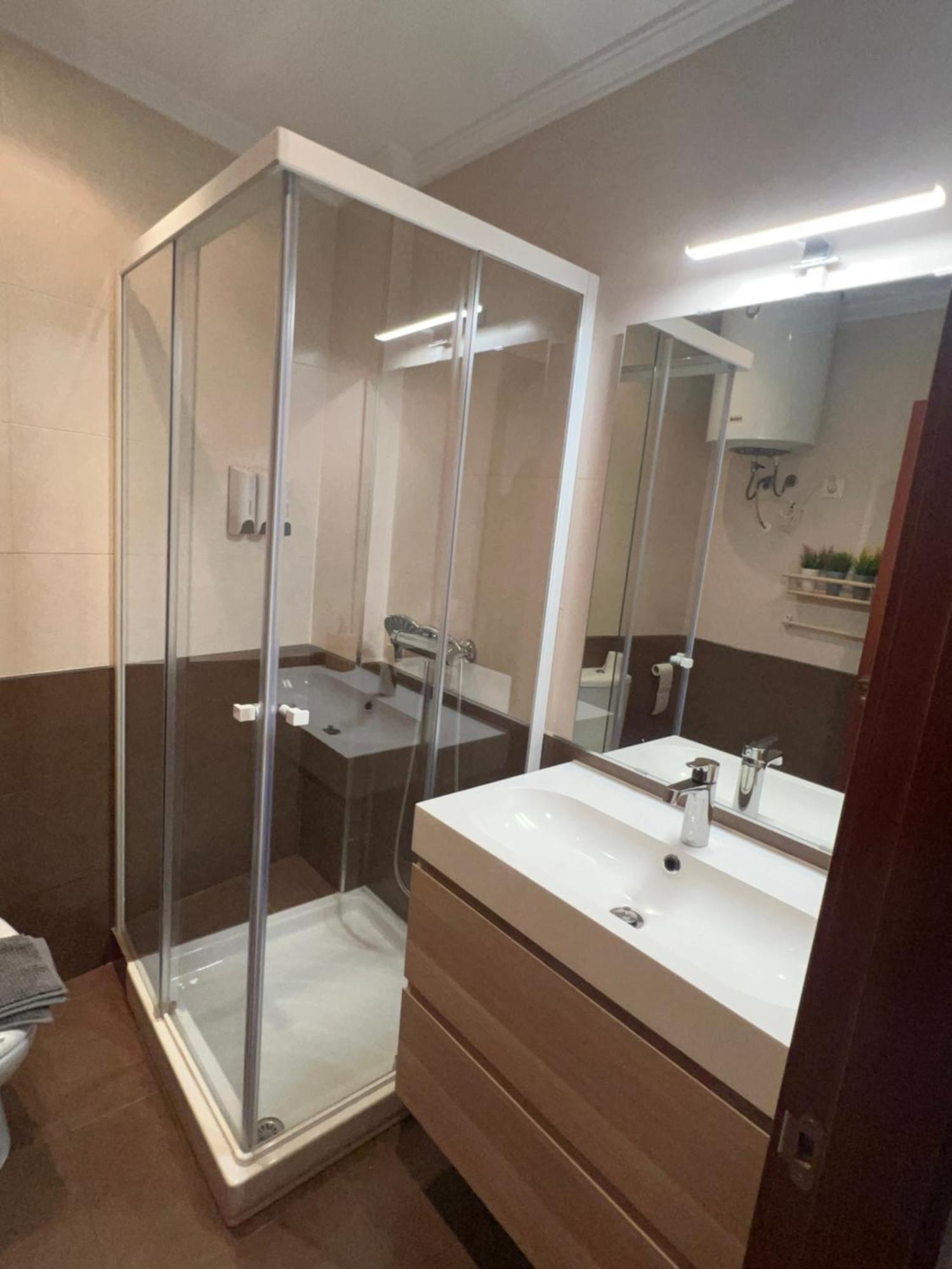 A Estrenar ,Con Vistas Al Mar Y Aparcamiento Gratis En El Casco Viejo-Centro-Zona Portuaria Apartman Vigo Kültér fotó
