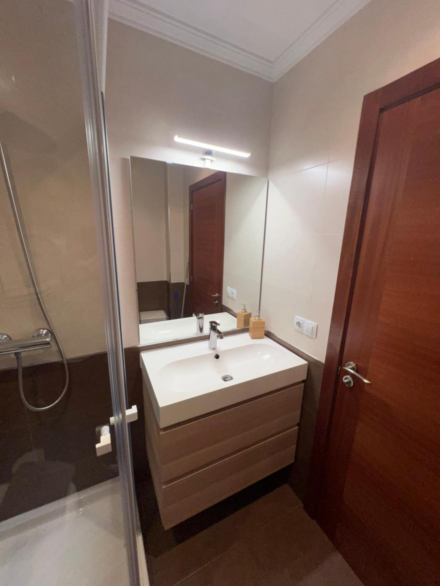 A Estrenar ,Con Vistas Al Mar Y Aparcamiento Gratis En El Casco Viejo-Centro-Zona Portuaria Apartman Vigo Kültér fotó